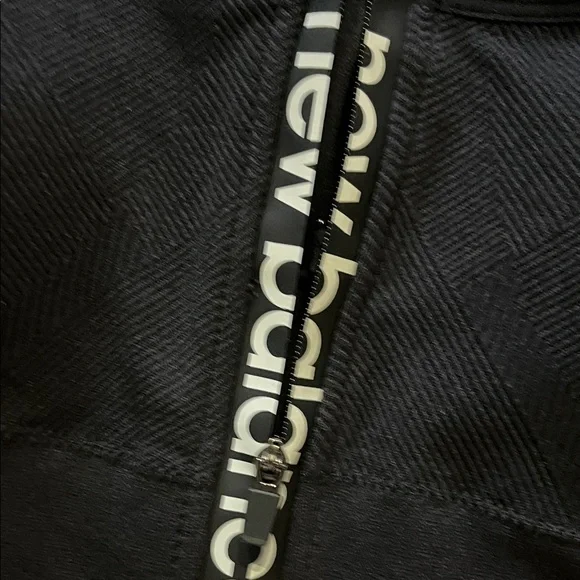 💁♀️WOMENS SPORTS BRA WOMENS New Balance Women's black Sports Bra with Front Zip - Picture 3 of 6